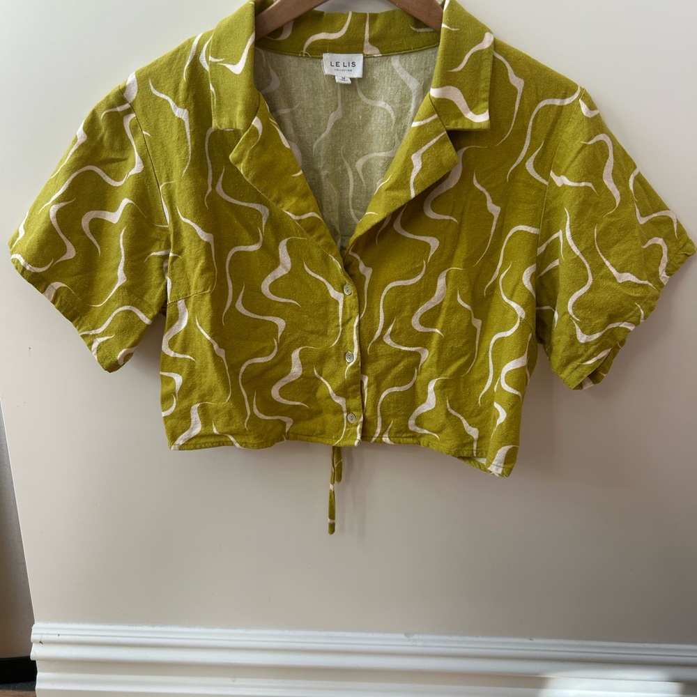 Le Lis Olive Wave Crop Top